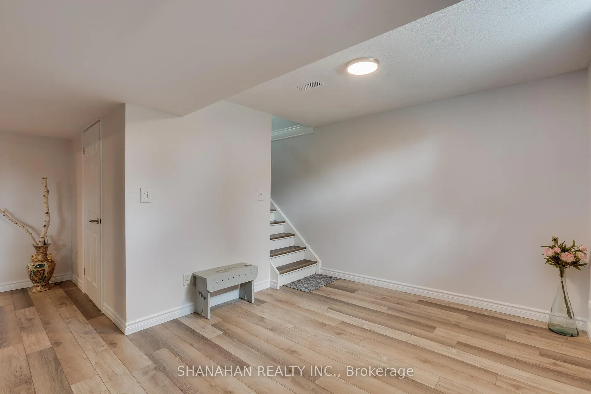 Photo 21 of 543 Mcgregor Street, Warwick, Watford — HOMEH
