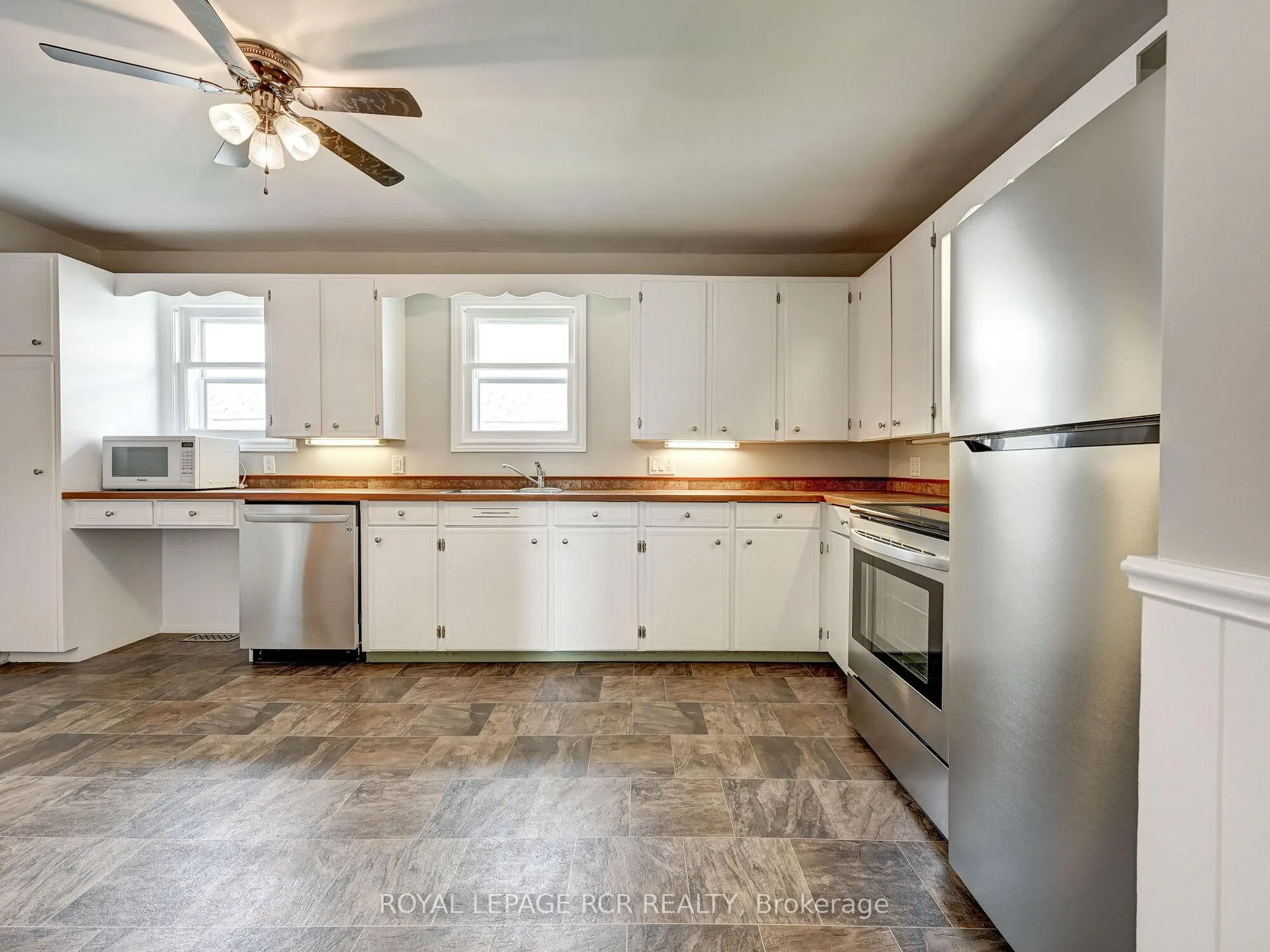 Photo 15 of 511 Main Street E, Shelburne — HOMEH