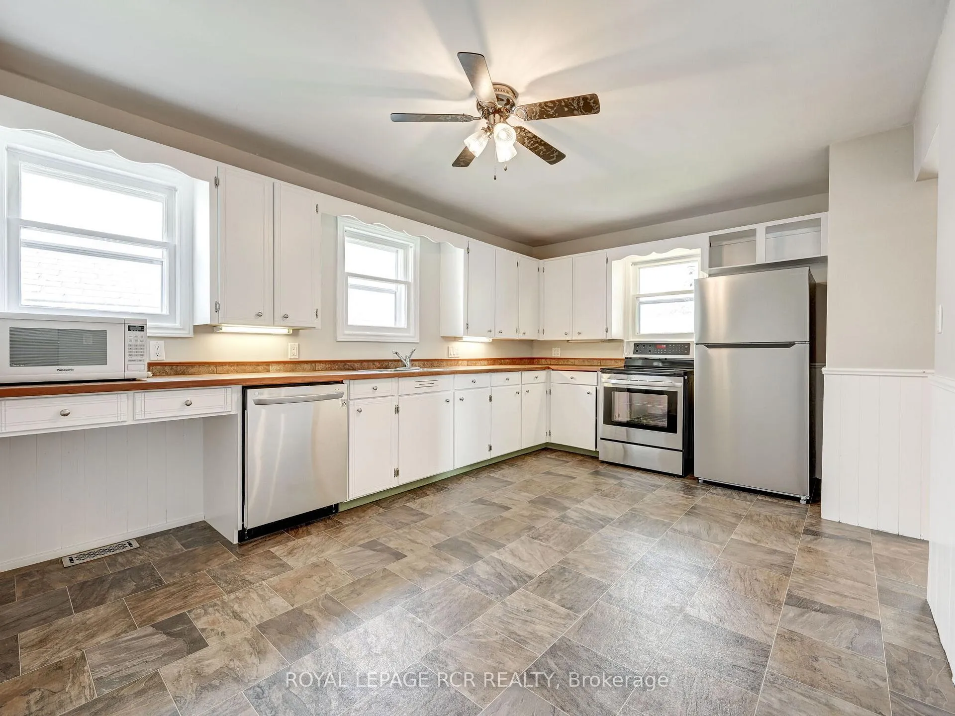Photo 18 of 511 Main Street E, Shelburne — HOMEH