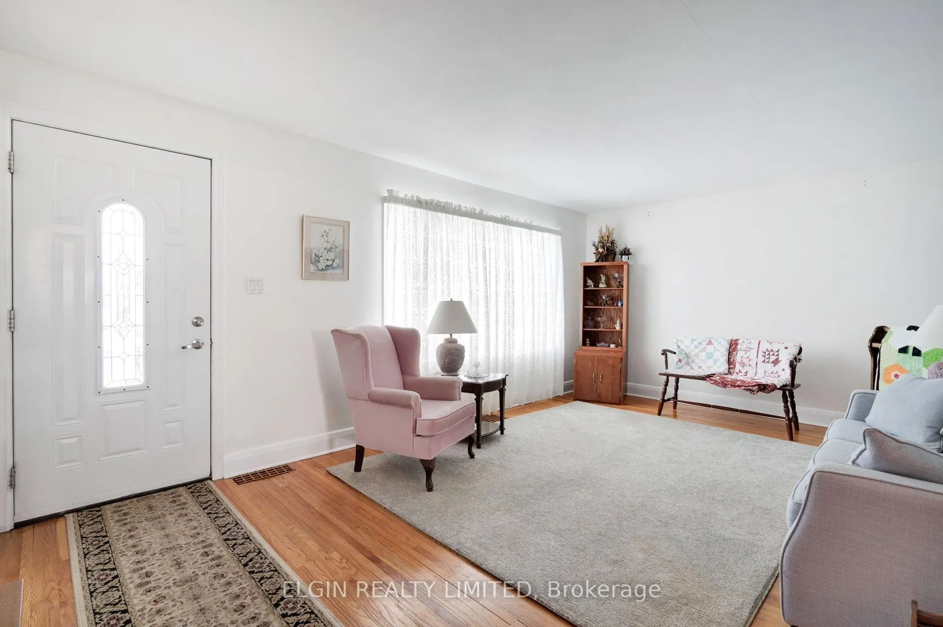 Photo 3 of 161 Chestnut Street, St. Thomas — HOMEH