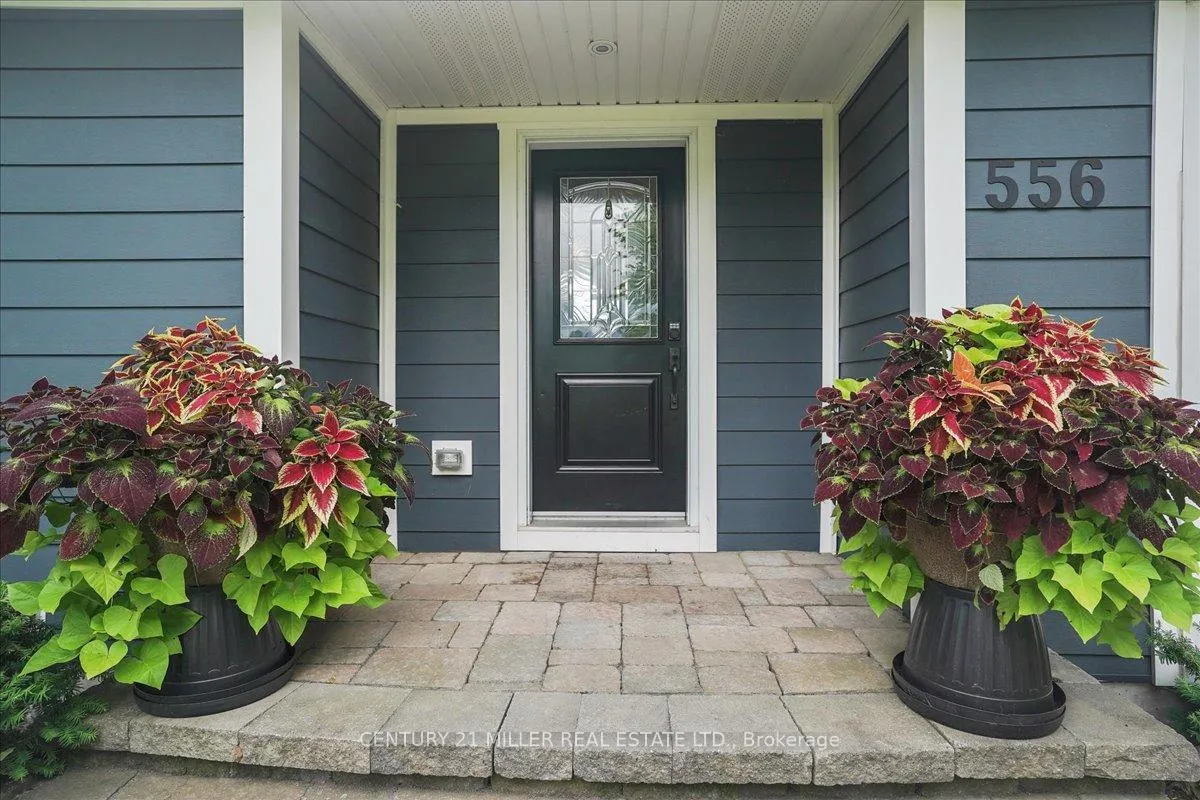 Photo 6 of 556 Parkside Drive E, Hamilton, Waterdown — HOMEH