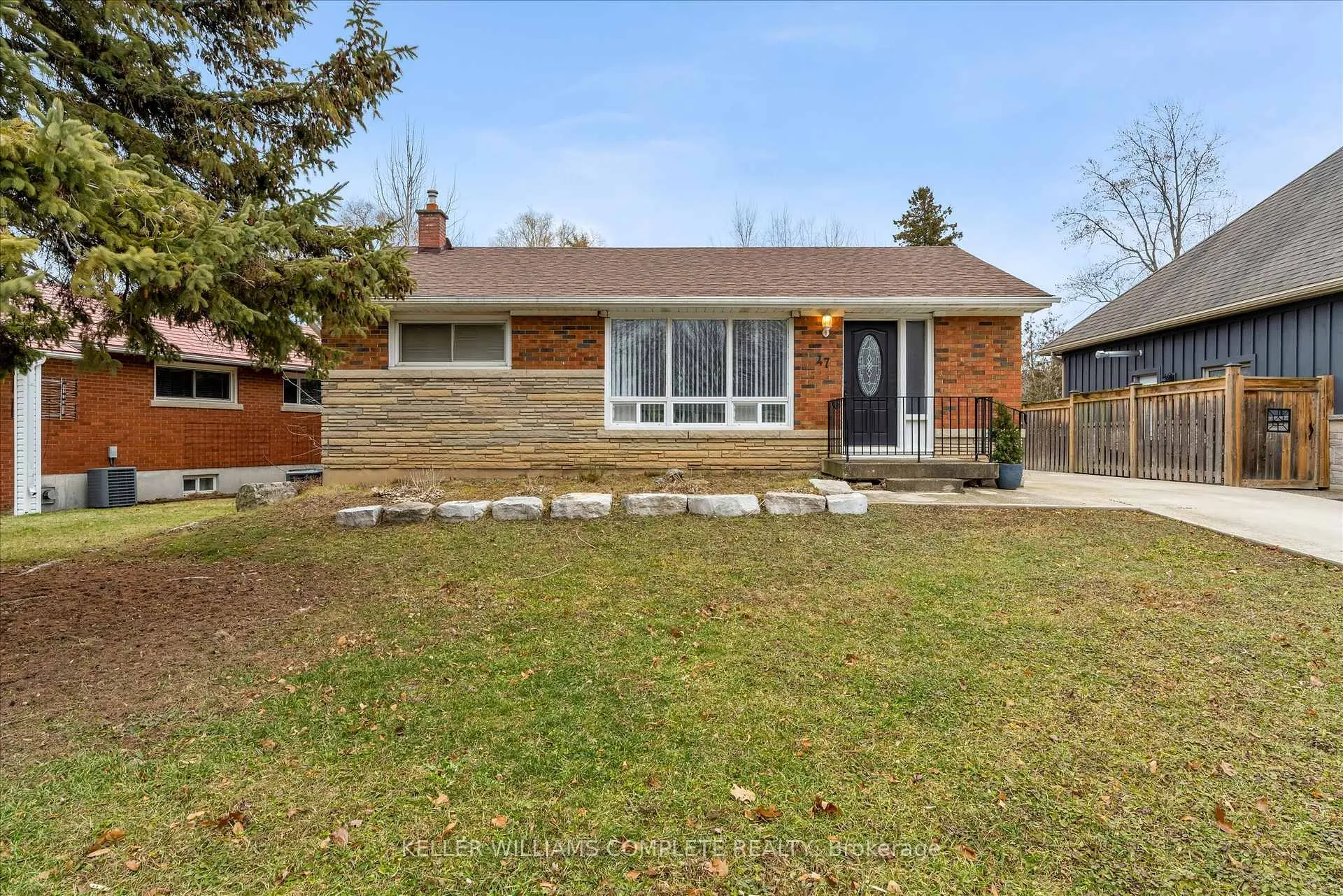 Photo 3 of 47 Battlefield Drive, Hamilton, Stoney Creek — HOMEH