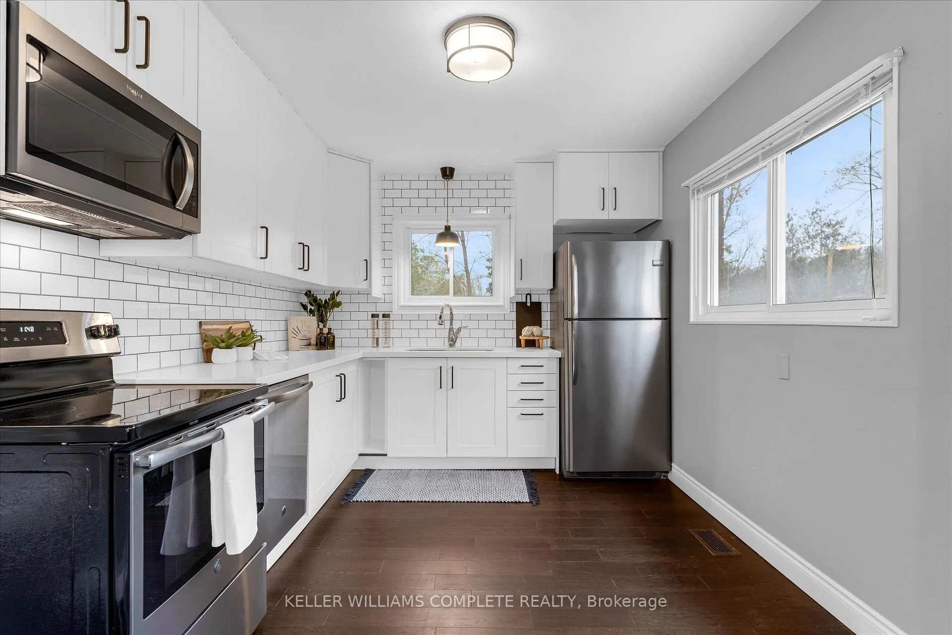 Photo 10 of 47 Battlefield Drive, Hamilton, Stoney Creek — HOMEH