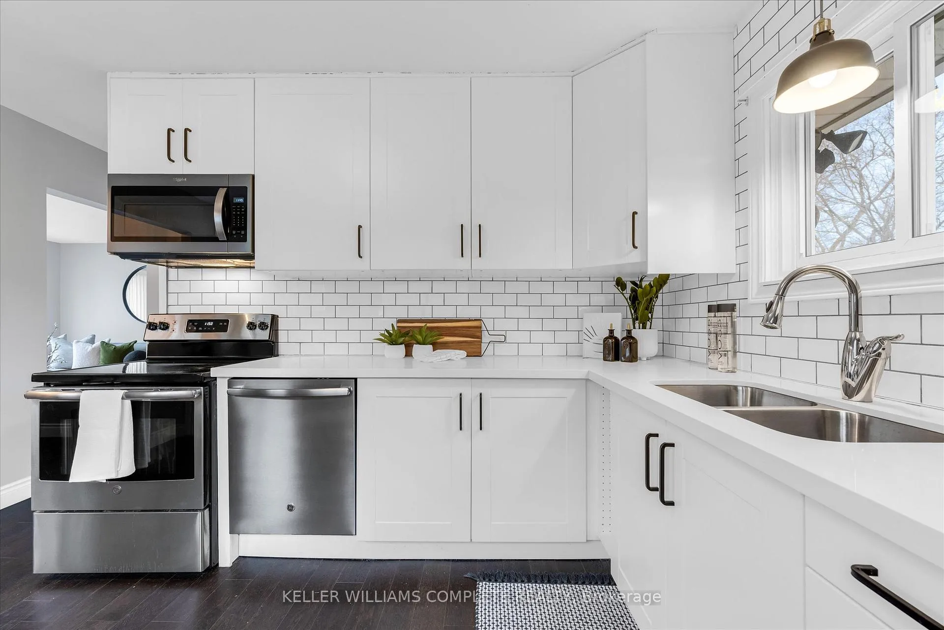 Photo 11 of 47 Battlefield Drive, Hamilton, Stoney Creek — HOMEH