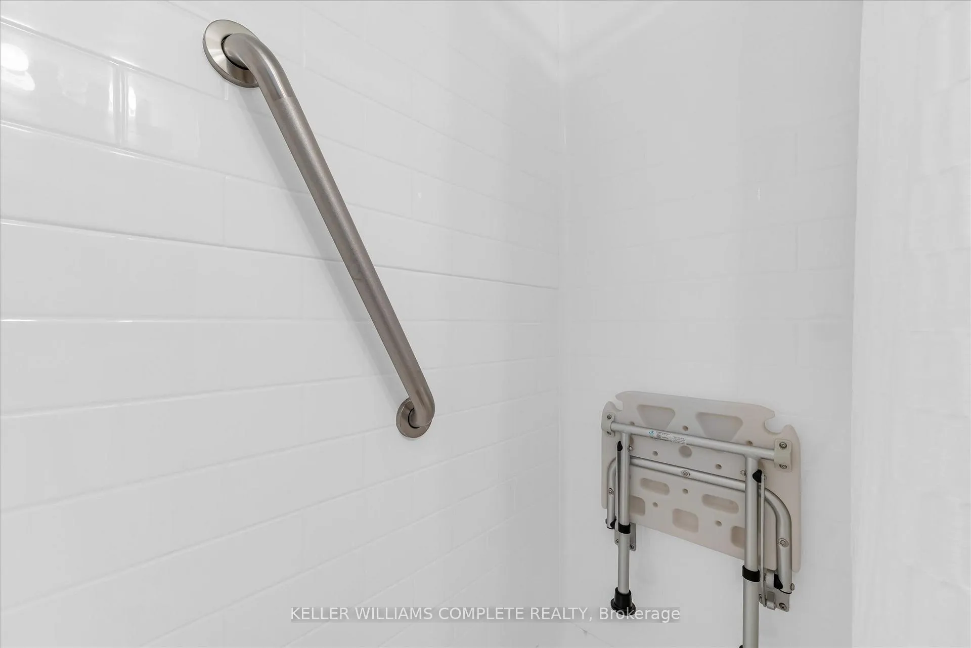 Photo 17 of 47 Battlefield Drive, Hamilton, Stoney Creek — HOMEH