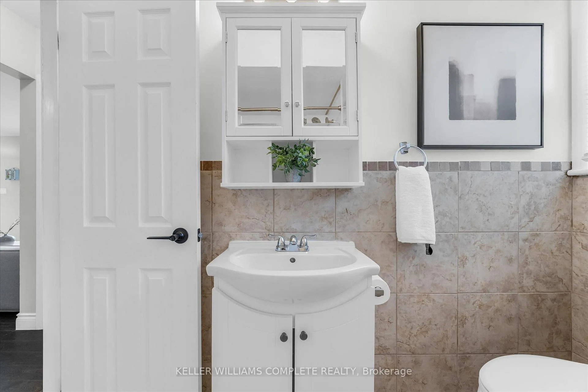 Photo 18 of 47 Battlefield Drive, Hamilton, Stoney Creek — HOMEH