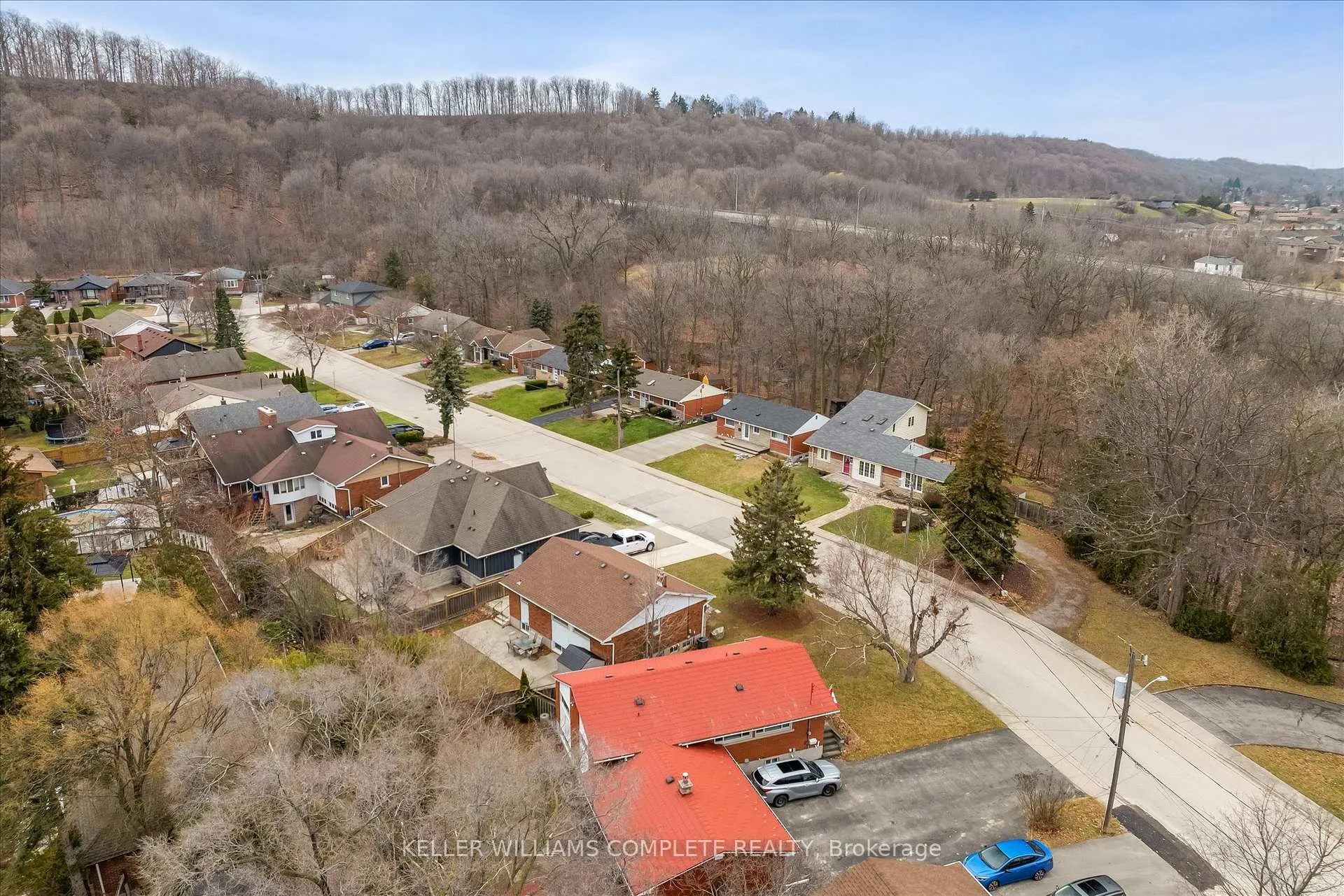 Photo 41 of 47 Battlefield Drive, Hamilton, Stoney Creek — HOMEH