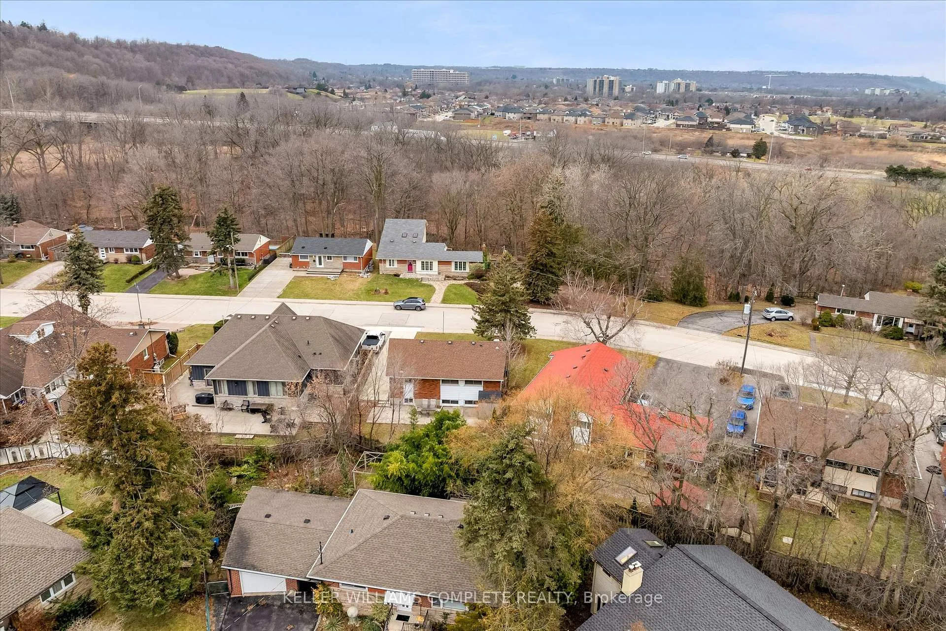 Photo 42 of 47 Battlefield Drive, Hamilton, Stoney Creek — HOMEH
