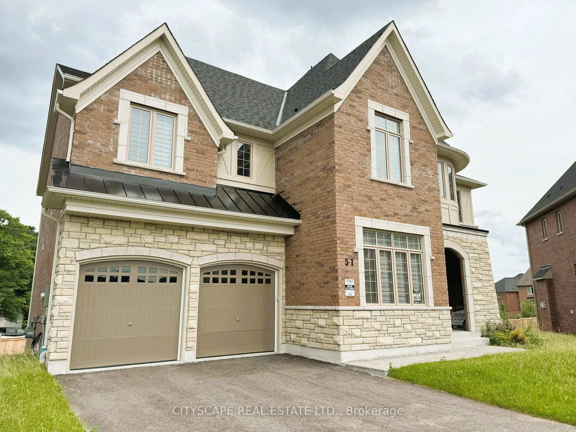 Photo 2 of 51 Sanford Circle, Springwater, Centre Vespra — HOMEH