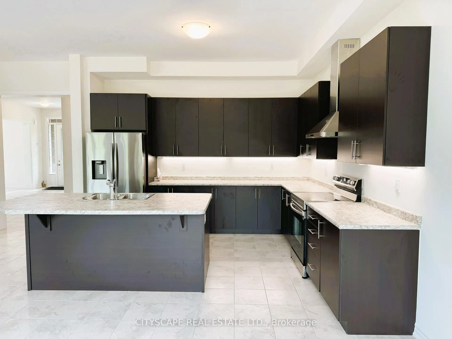 Photo 7 of 51 Sanford Circle, Springwater, Centre Vespra — HOMEH