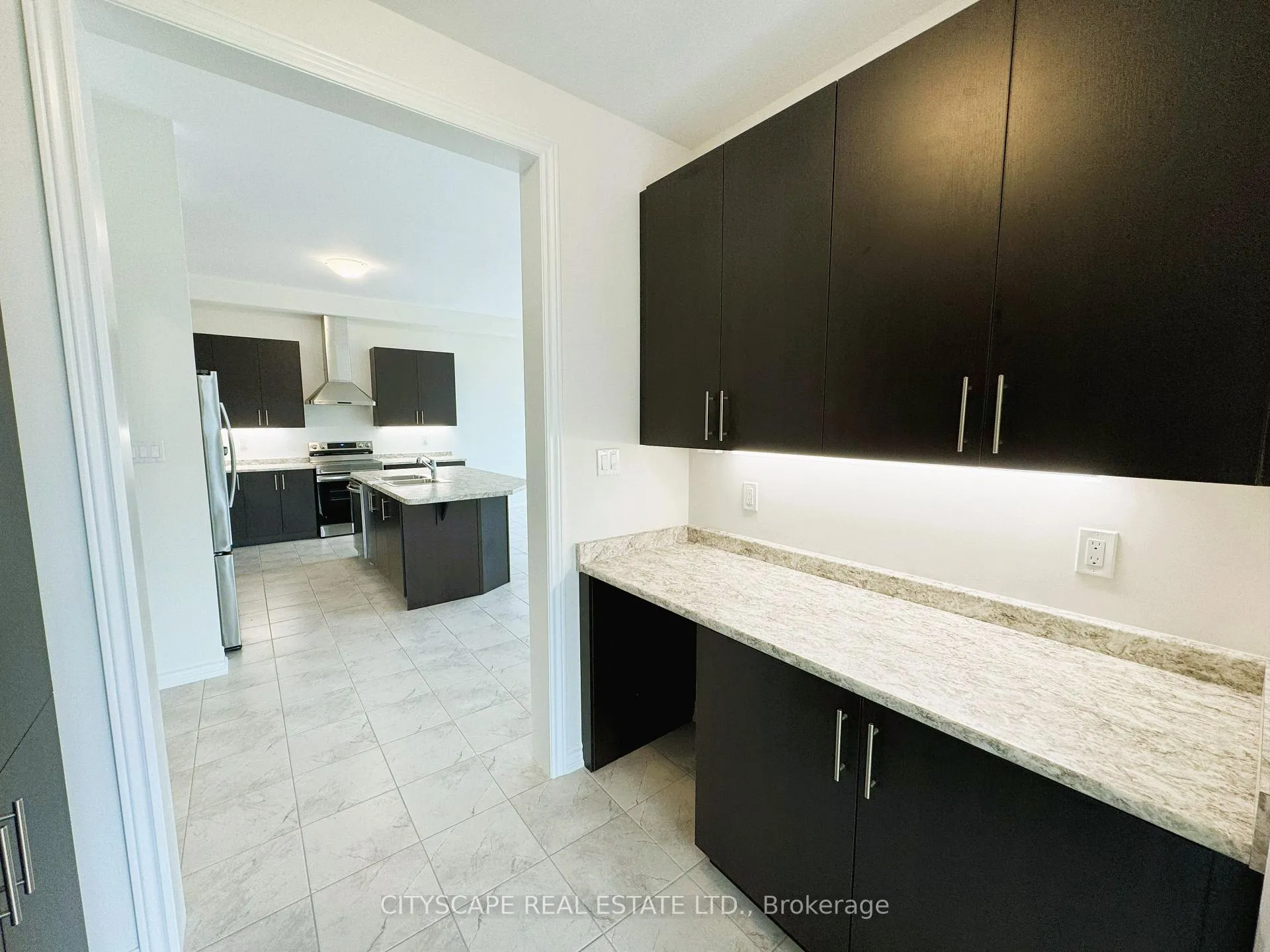 Photo 12 of 51 Sanford Circle, Springwater, Centre Vespra — HOMEH