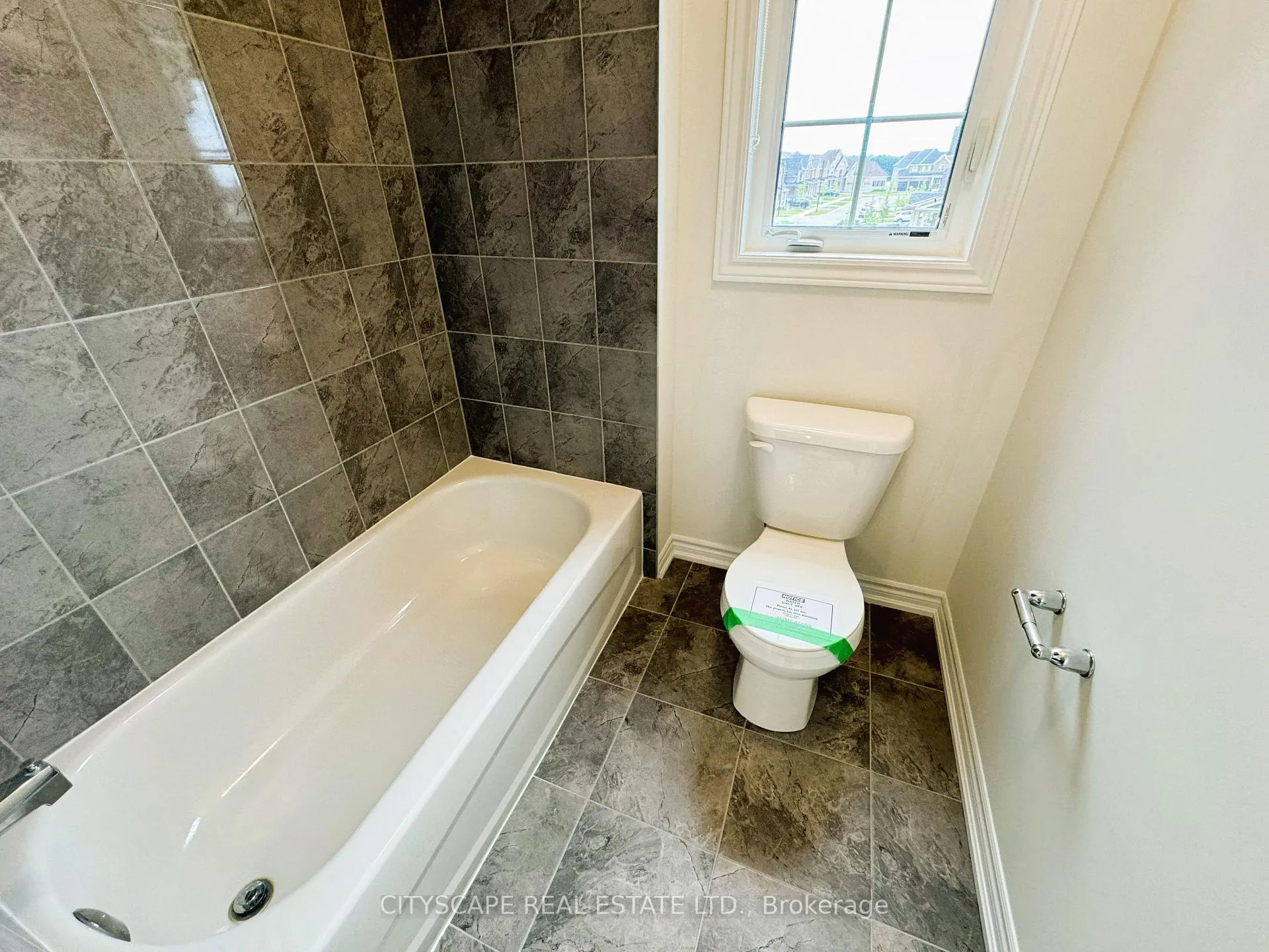 Photo 30 of 51 Sanford Circle, Springwater, Centre Vespra — HOMEH