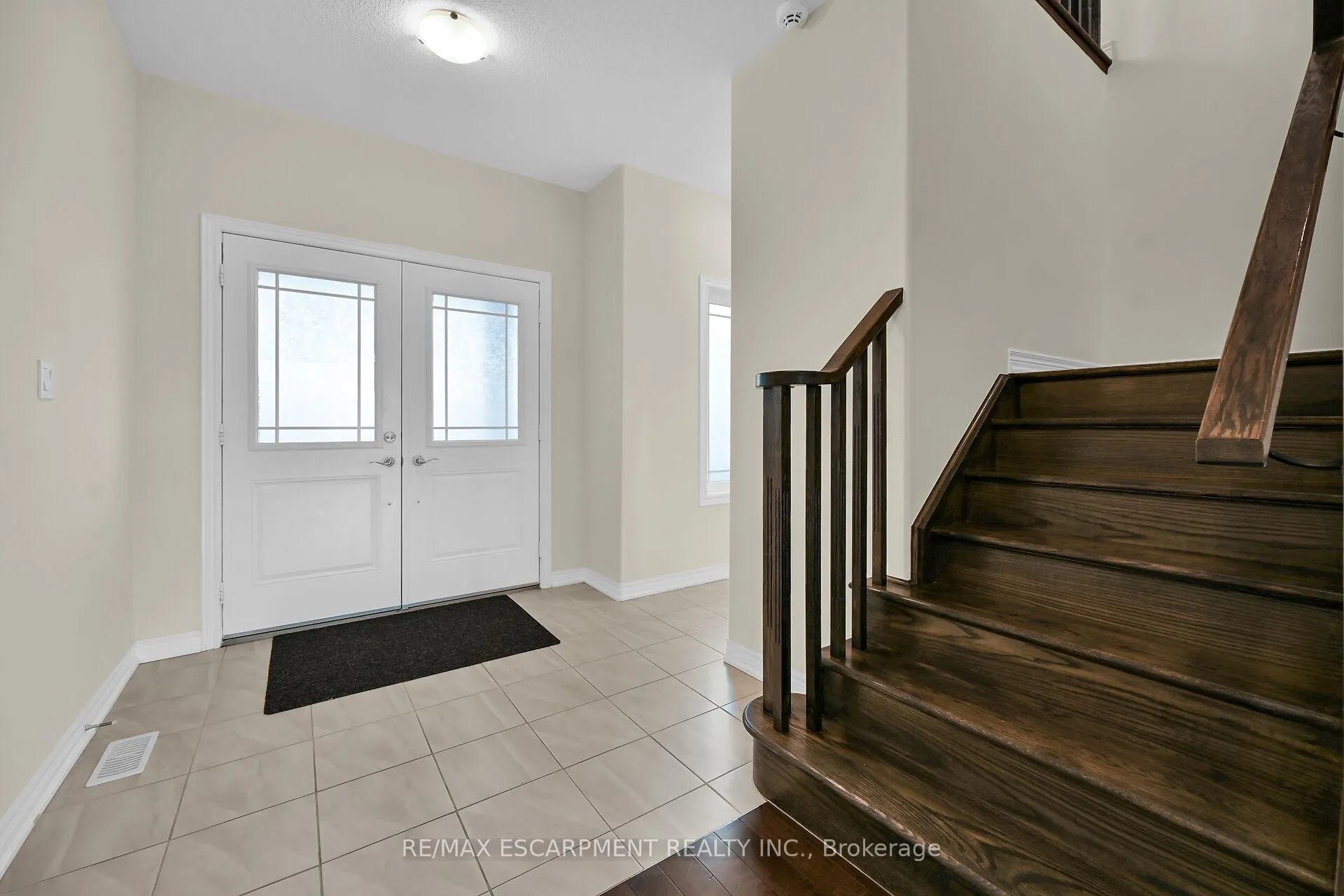 Photo 5 of 408 Dalgleish Trail, Hamilton, Stoney Creek Mountain — HOMEH