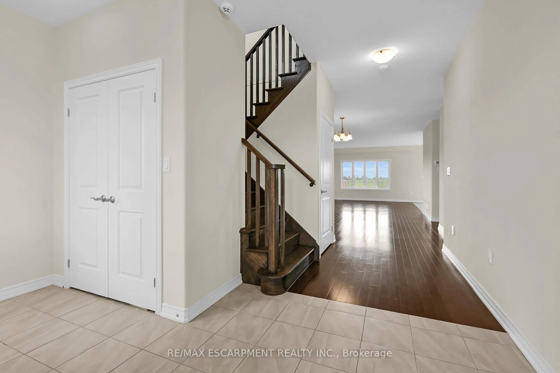 Photo 6 of 408 Dalgleish Trail, Hamilton, Stoney Creek Mountain — HOMEH