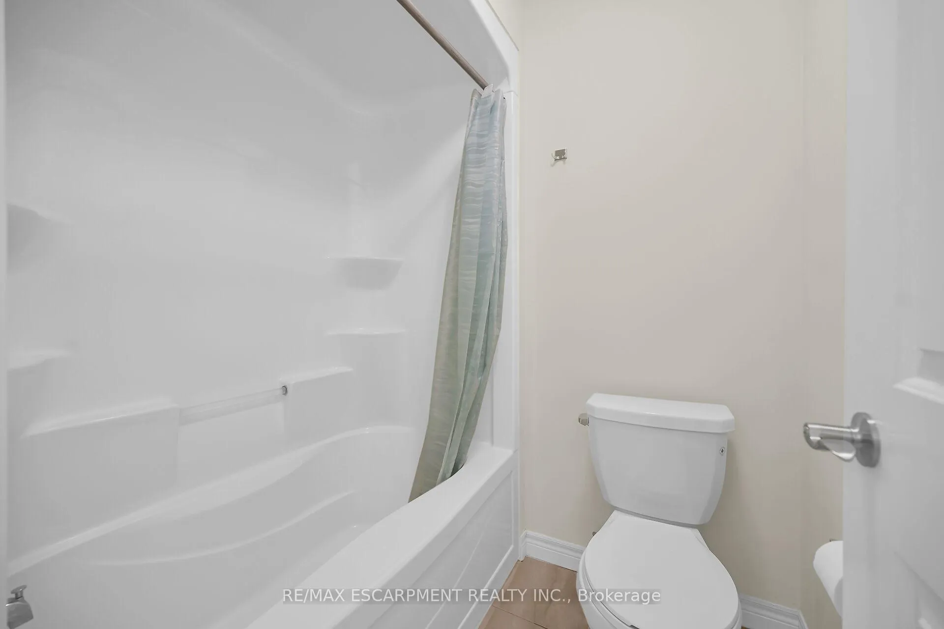 Photo 32 of 408 Dalgleish Trail, Hamilton, Stoney Creek Mountain — HOMEH
