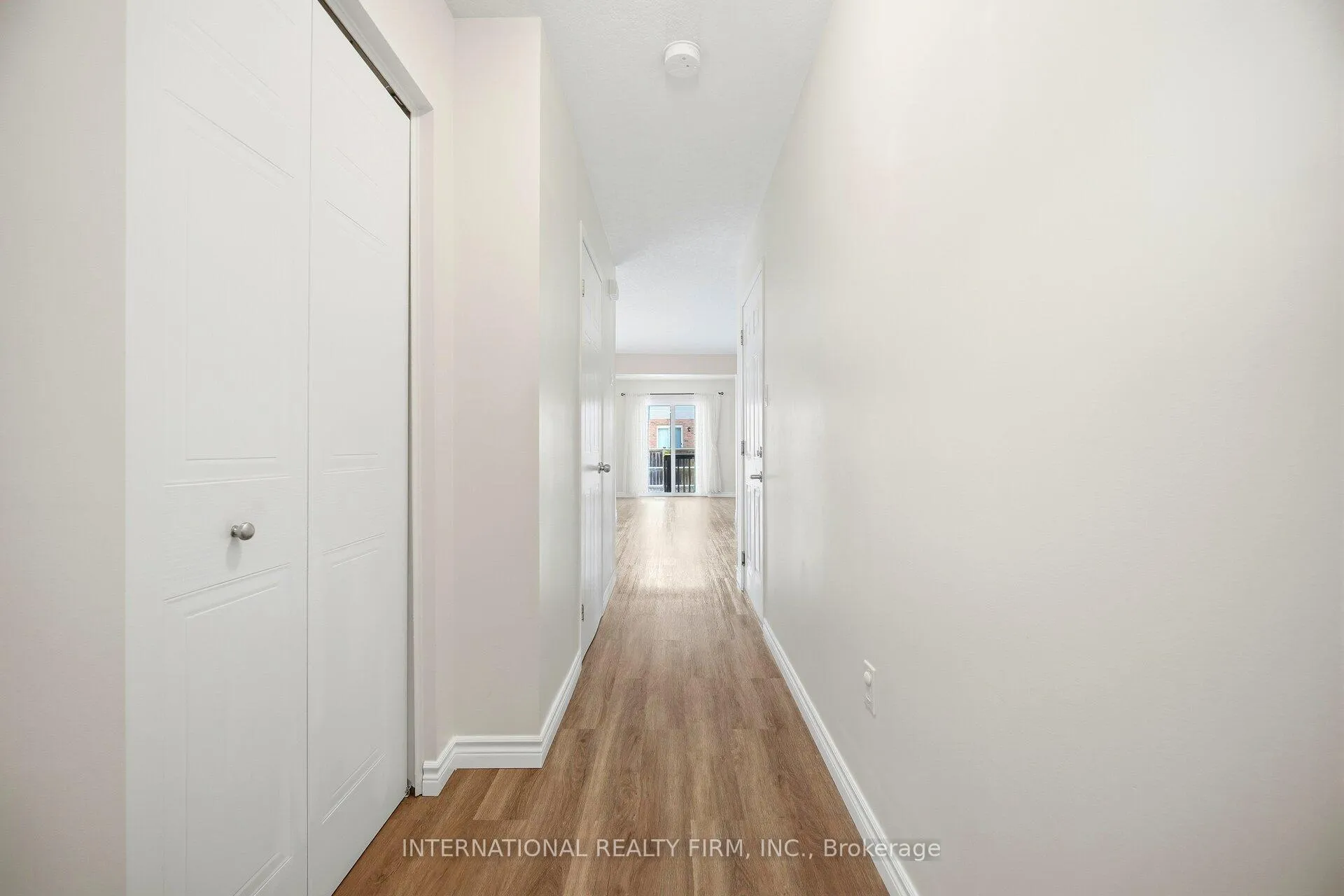 Photo 2 of 116 Brookfield Crescent, Kitchener, Country Hills West — HOMEH
