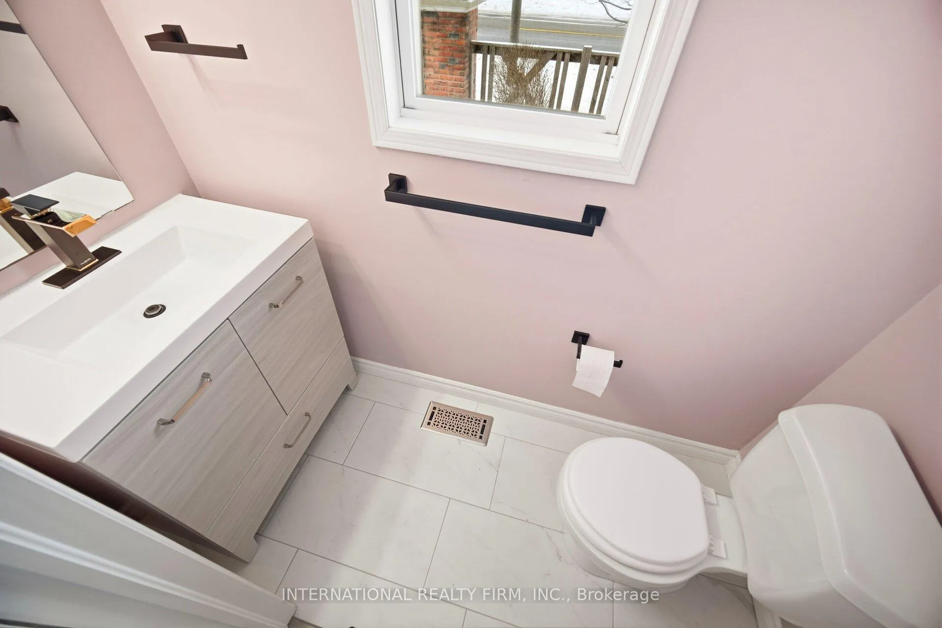 Photo 7 of 116 Brookfield Crescent, Kitchener, Country Hills West — HOMEH