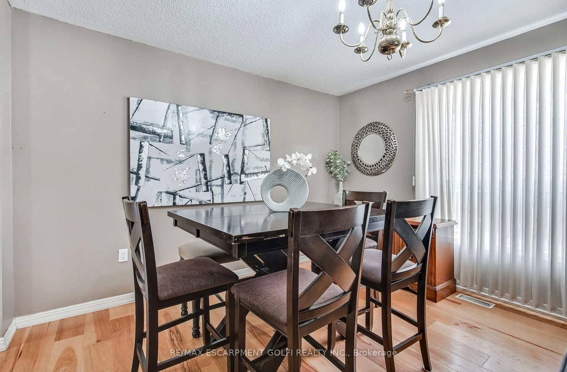 Photo 8 of 24 Diamond Court, Hamilton, Mountview — HOMEH