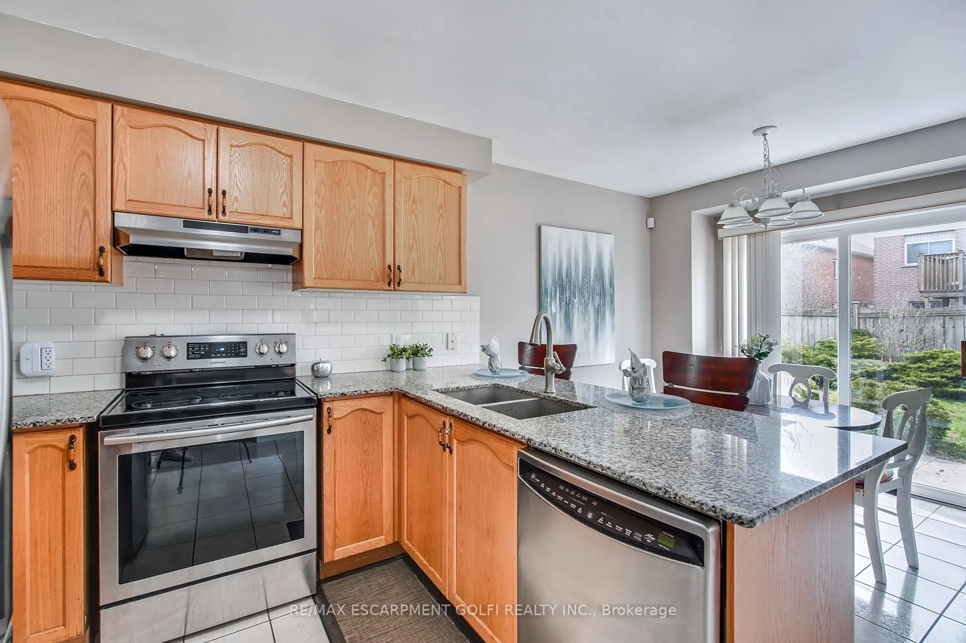 Photo 11 of 24 Diamond Court, Hamilton, Mountview — HOMEH