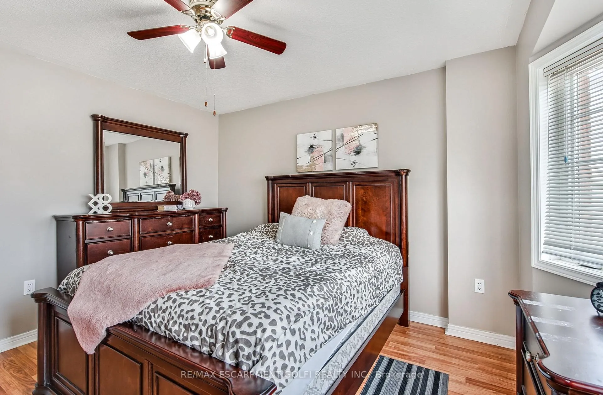 Photo 26 of 24 Diamond Court, Hamilton, Mountview — HOMEH