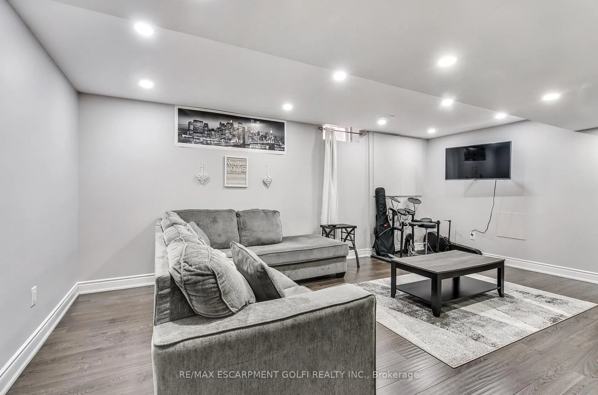 Photo 29 of 24 Diamond Court, Hamilton, Mountview — HOMEH