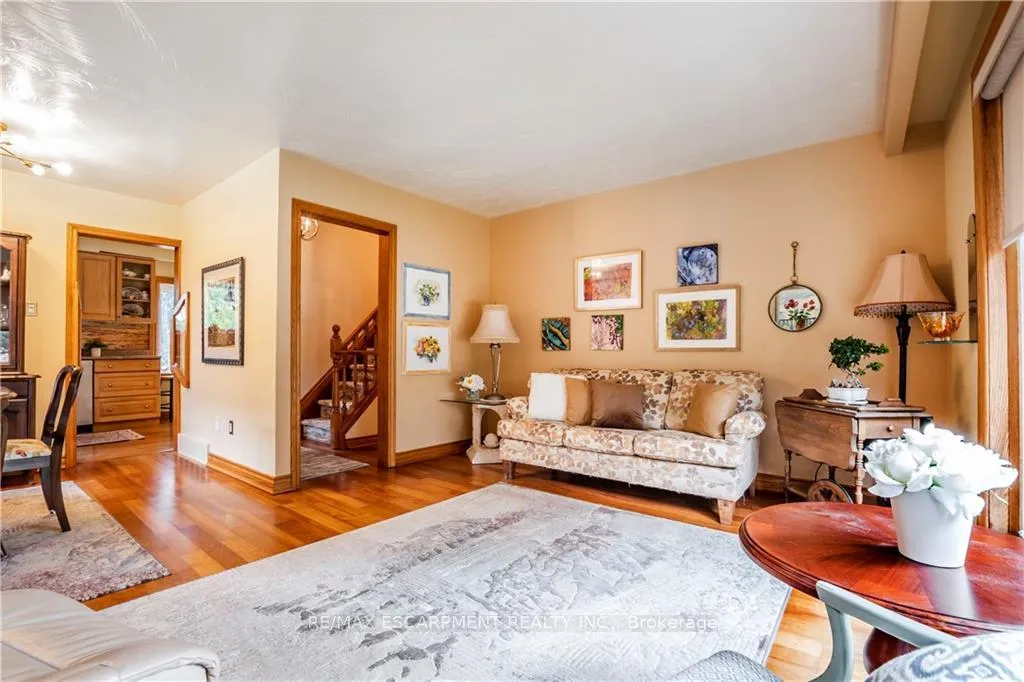 Photo 12 of 29 Abbington Drive, Hamilton, Gilbert — HOMEH