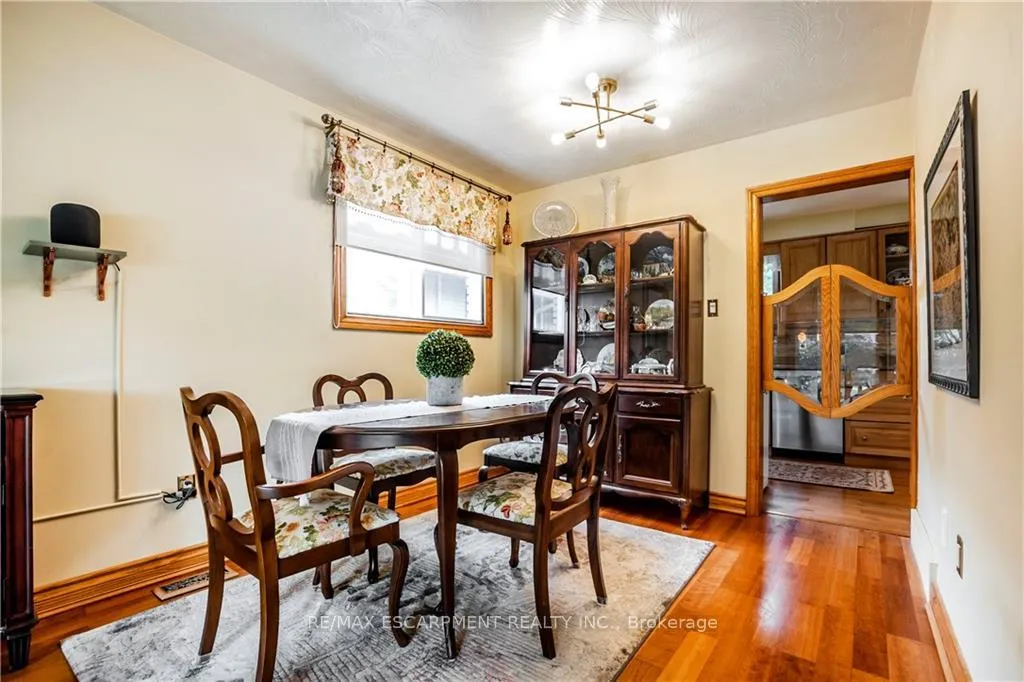 Photo 13 of 29 Abbington Drive, Hamilton, Gilbert — HOMEH