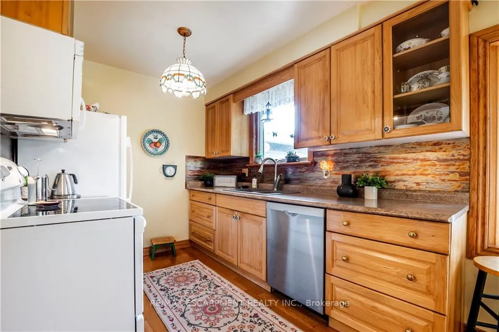 Photo 15 of 29 Abbington Drive, Hamilton, Gilbert — HOMEH