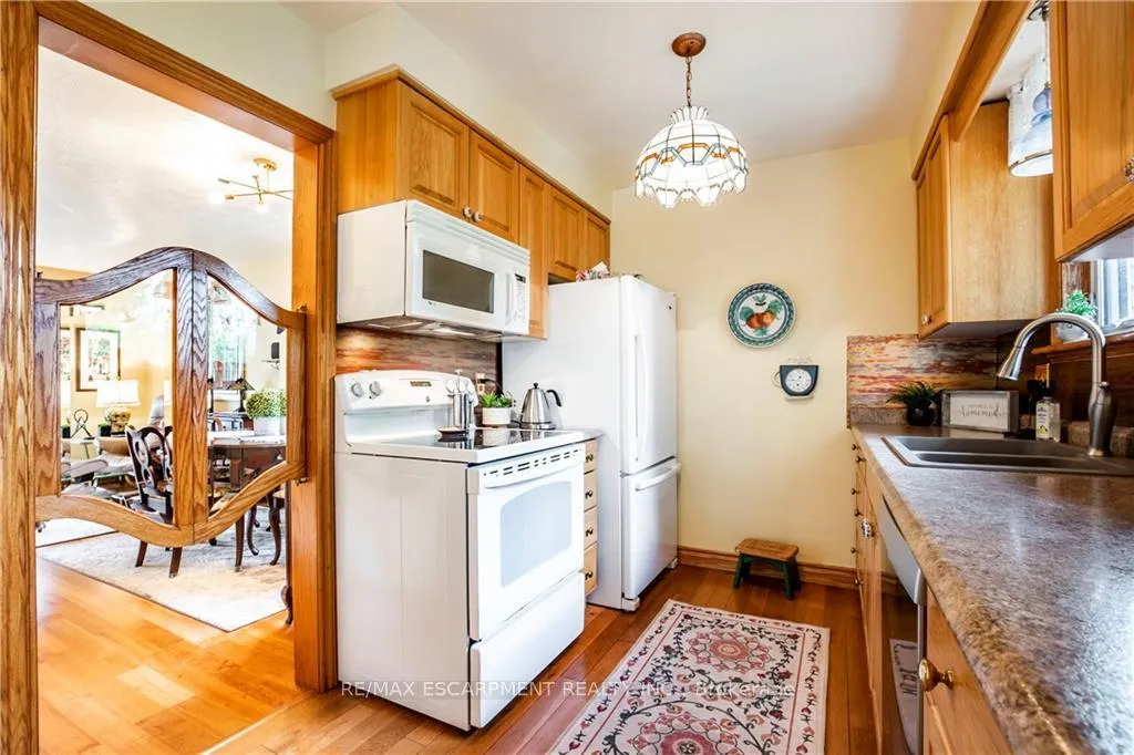 Photo 16 of 29 Abbington Drive, Hamilton, Gilbert — HOMEH
