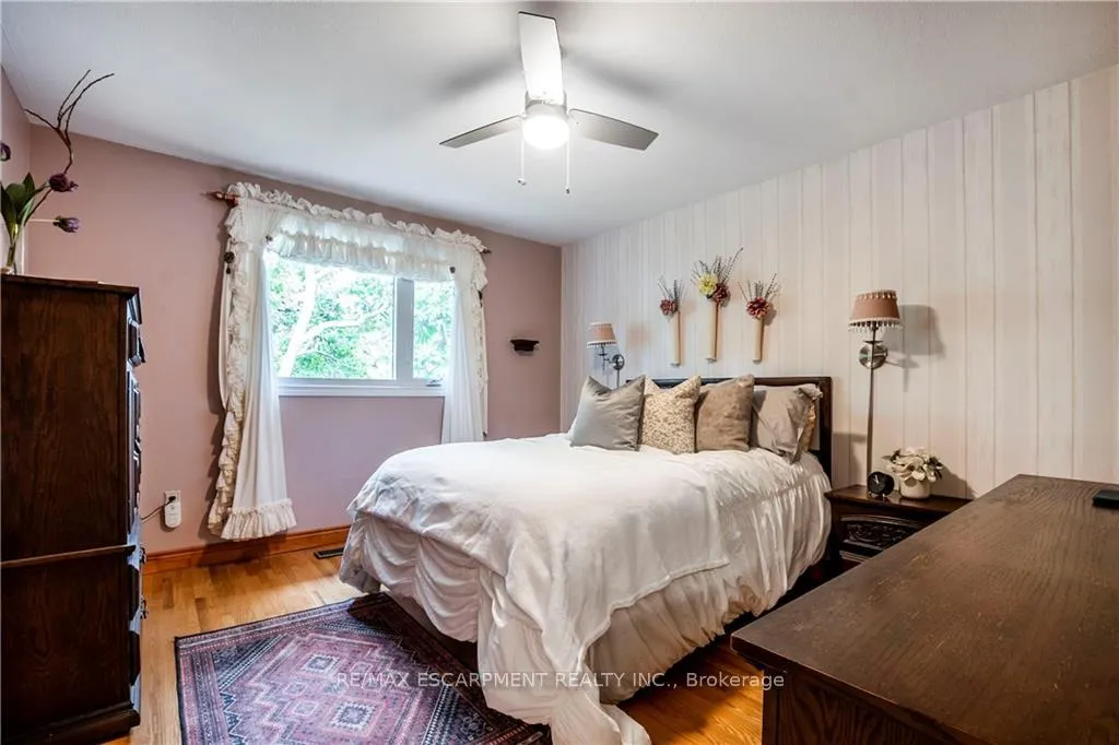 Photo 18 of 29 Abbington Drive, Hamilton, Gilbert — HOMEH