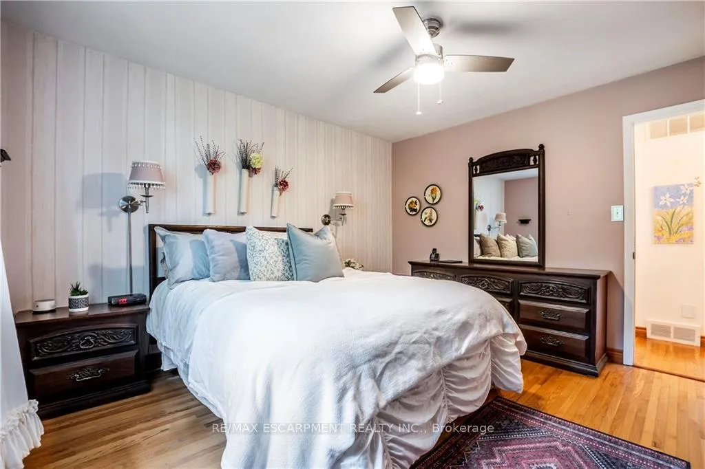 Photo 20 of 29 Abbington Drive, Hamilton, Gilbert — HOMEH