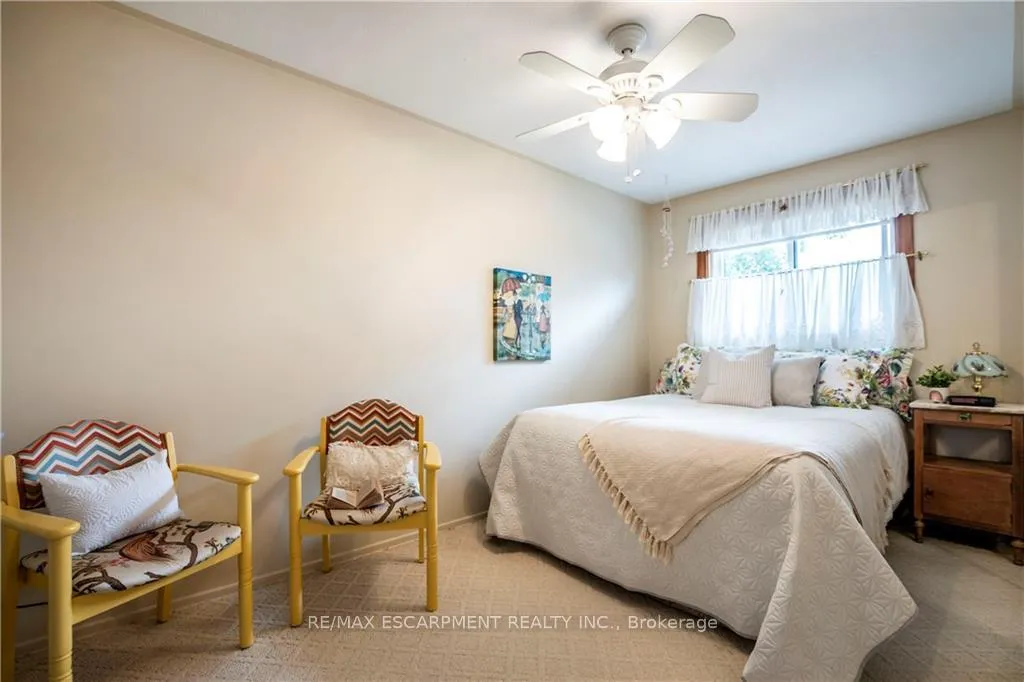 Photo 21 of 29 Abbington Drive, Hamilton, Gilbert — HOMEH