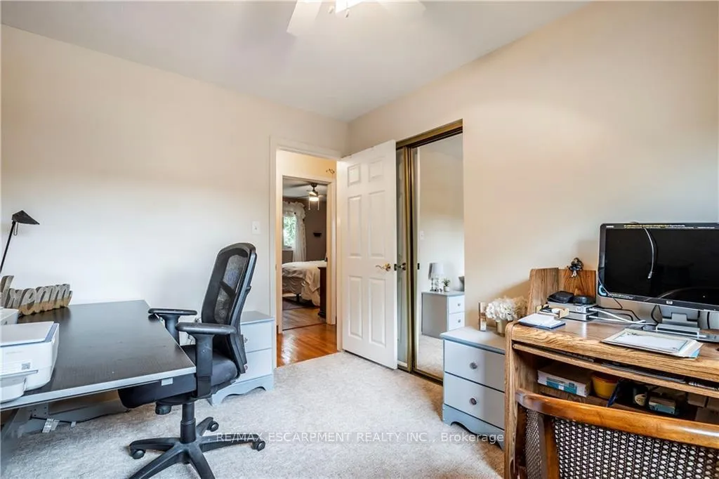 Photo 24 of 29 Abbington Drive, Hamilton, Gilbert — HOMEH