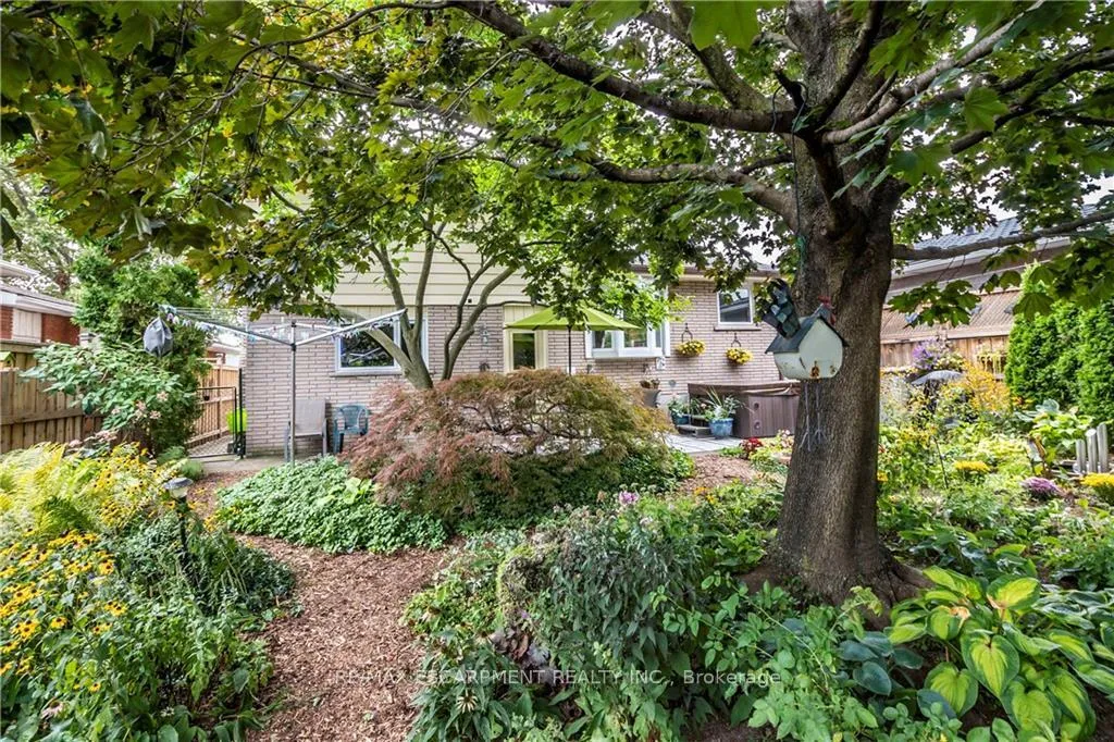 Photo 34 of 29 Abbington Drive, Hamilton, Gilbert — HOMEH