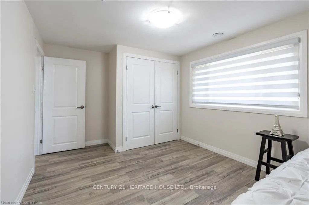 Photo 20 of 34 Dooley Drive, Kitchener — HOMEH