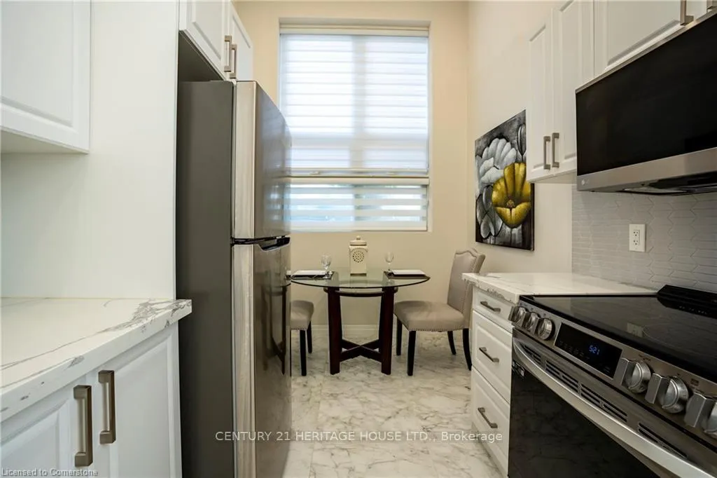Photo 27 of 34 Dooley Drive, Kitchener — HOMEH