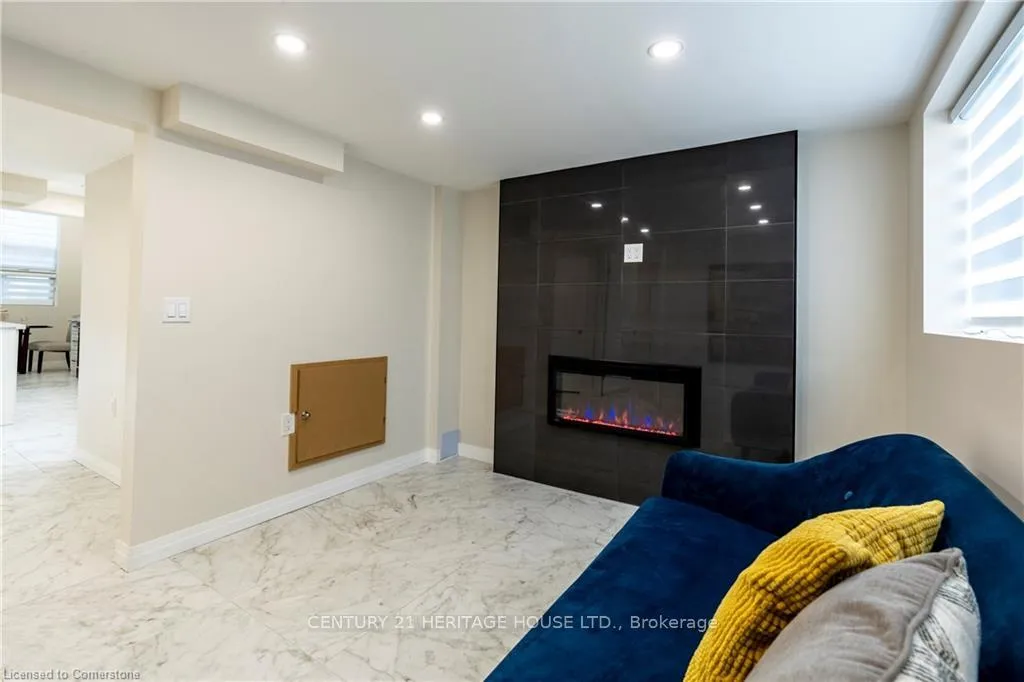 Photo 32 of 34 Dooley Drive, Kitchener — HOMEH