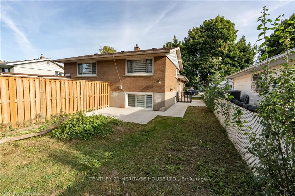 Photo 37 of 34 Dooley Drive, Kitchener — HOMEH