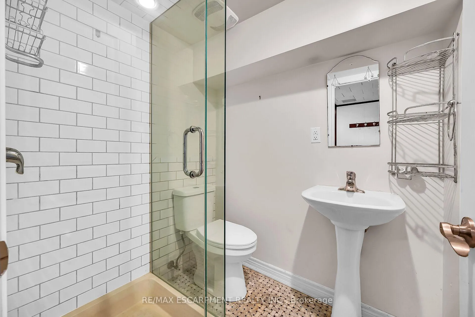 Photo 27 of 42 Newton Avenue, Hamilton, Westdale — HOMEH