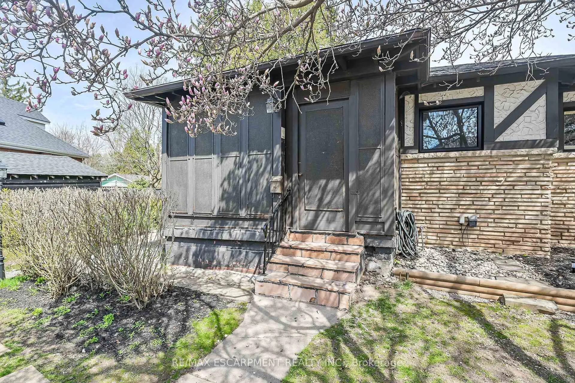 Photo 33 of 42 Newton Avenue, Hamilton, Westdale — HOMEH