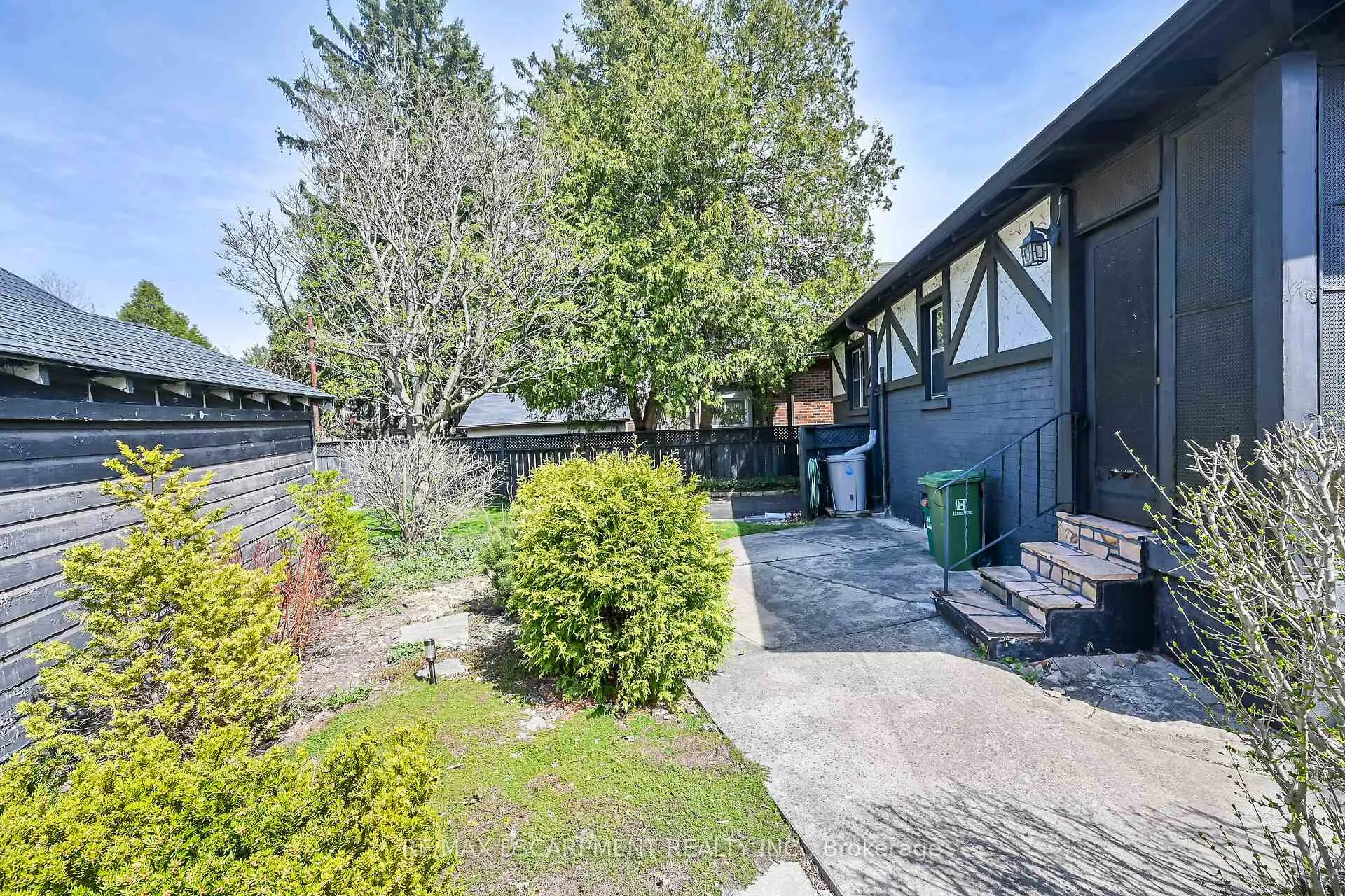 Photo 34 of 42 Newton Avenue, Hamilton, Westdale — HOMEH