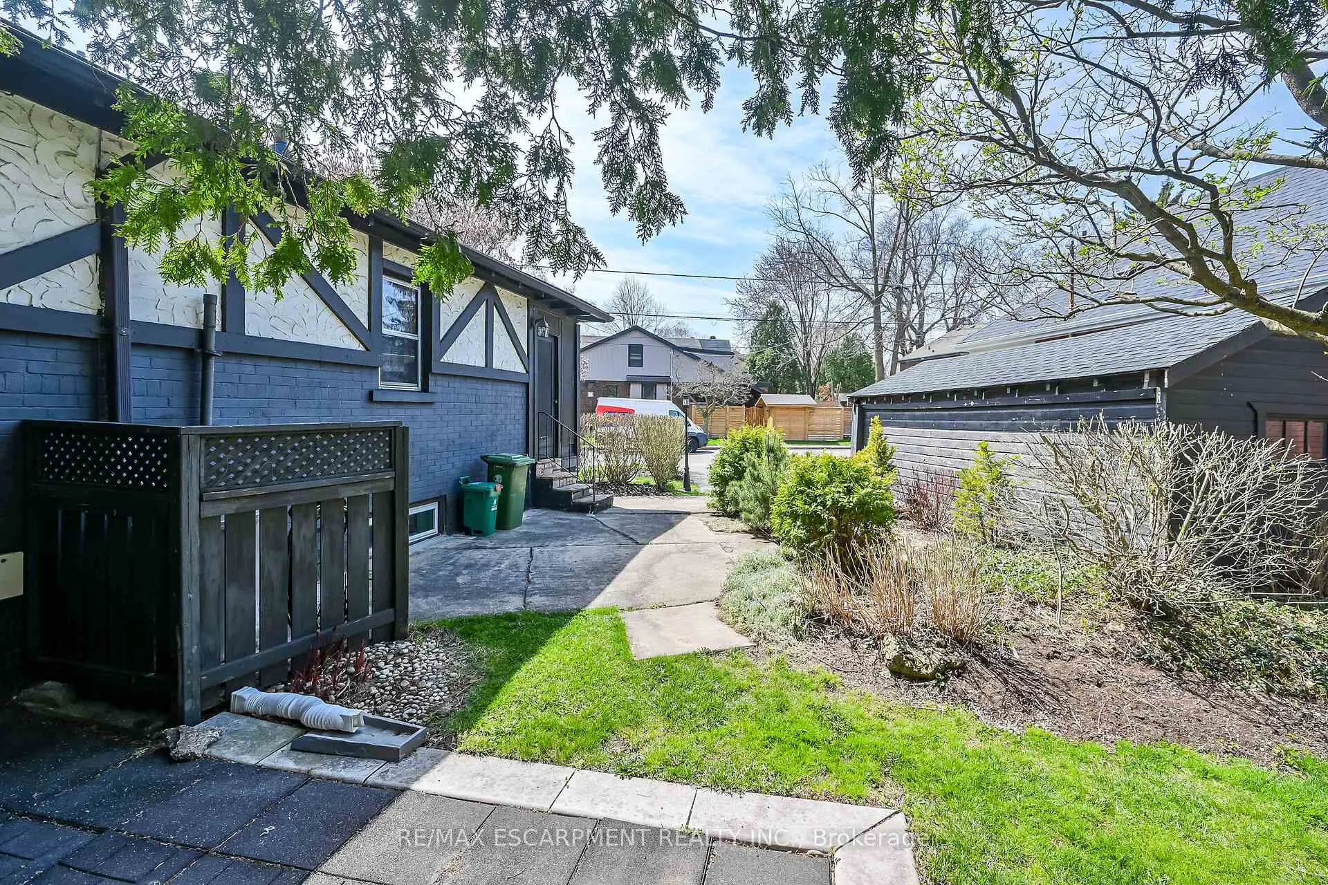Photo 36 of 42 Newton Avenue, Hamilton, Westdale — HOMEH