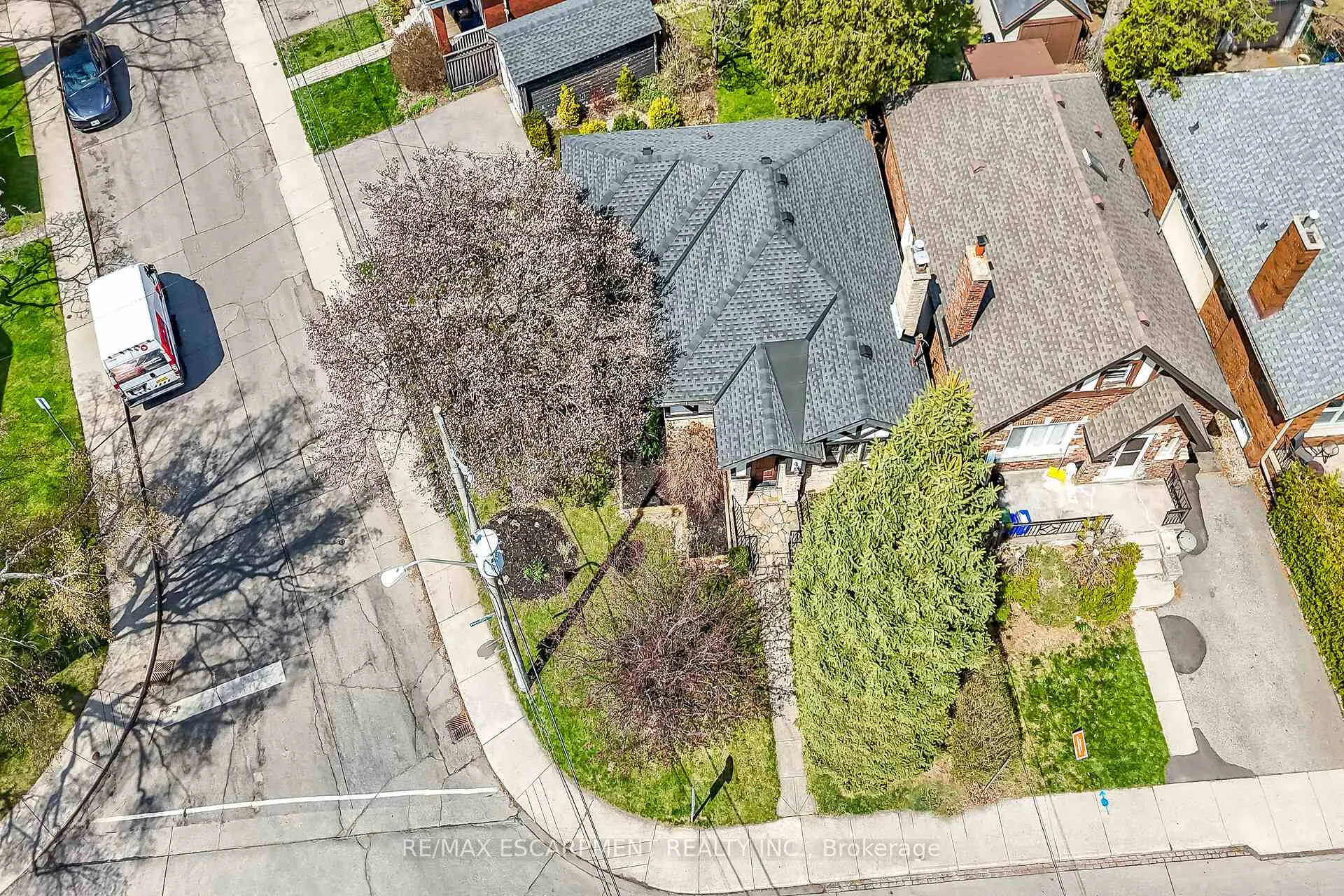 Photo 45 of 42 Newton Avenue, Hamilton, Westdale — HOMEH