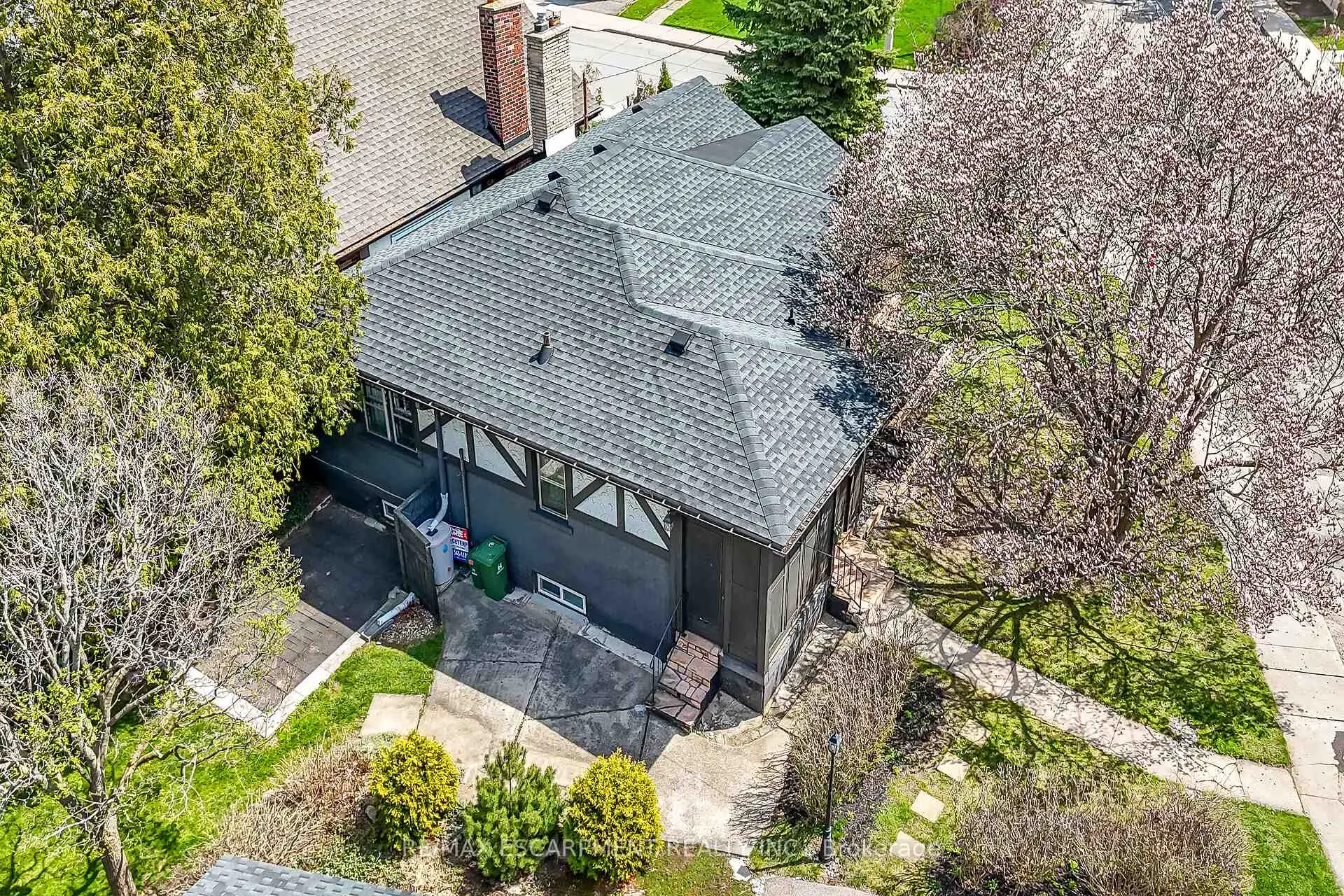 Photo 50 of 42 Newton Avenue, Hamilton, Westdale — HOMEH