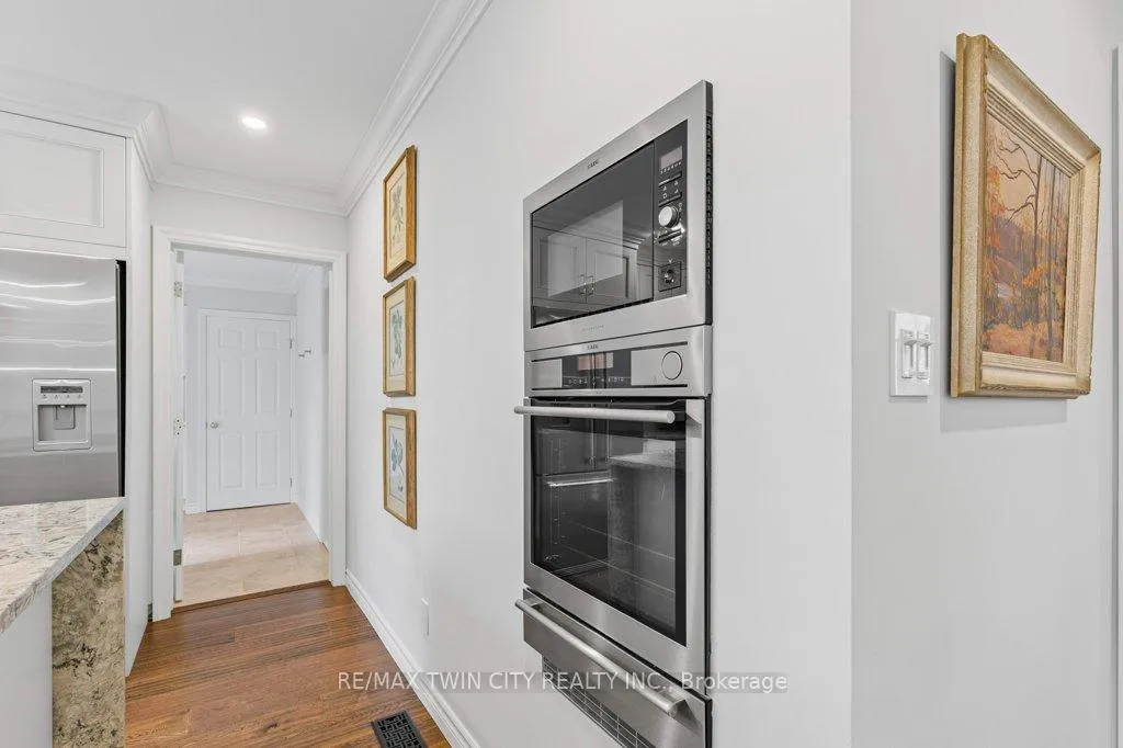 Photo 12 of 302 Shakespeare Drive, Waterloo — HOMEH