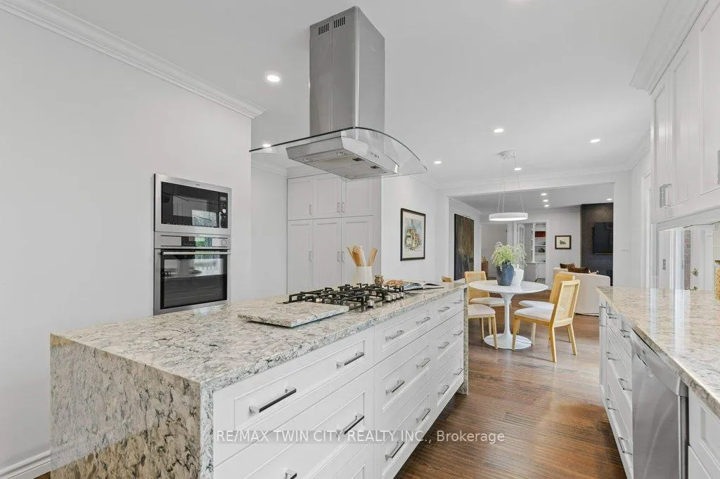 Photo 15 of 302 Shakespeare Drive, Waterloo — HOMEH