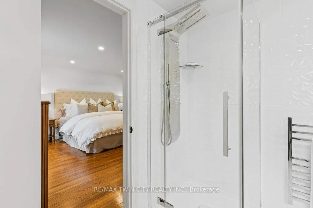 Photo 23 of 302 Shakespeare Drive, Waterloo — HOMEH
