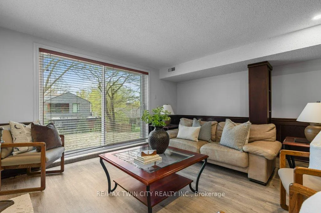 Photo 30 of 302 Shakespeare Drive, Waterloo — HOMEH