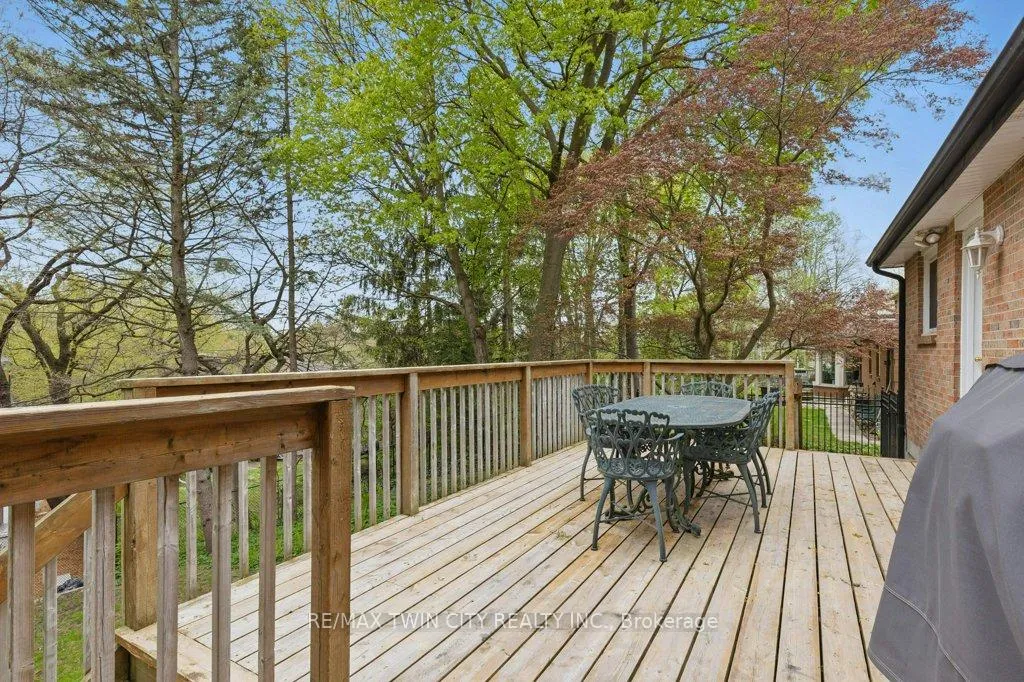 Photo 37 of 302 Shakespeare Drive, Waterloo — HOMEH