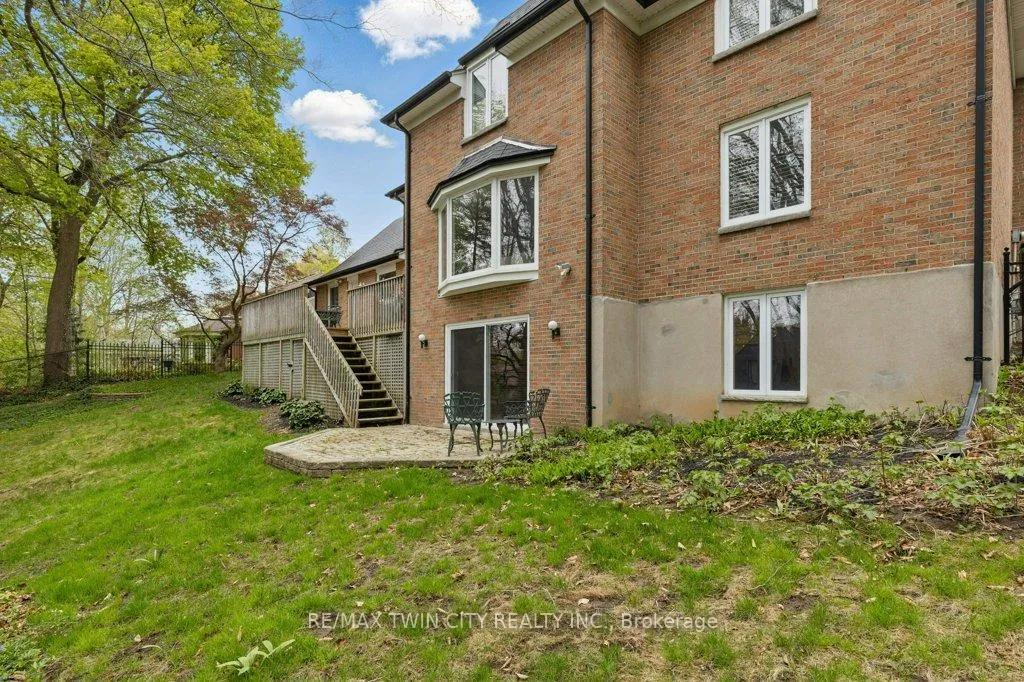 Photo 39 of 302 Shakespeare Drive, Waterloo — HOMEH